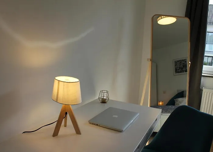 Apartment Living Near Ice/1&1/fashion Outlet *